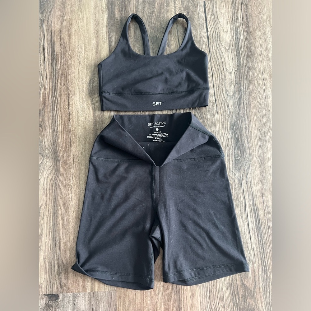 COPY - SET Active Luxform bra and biker shorts!